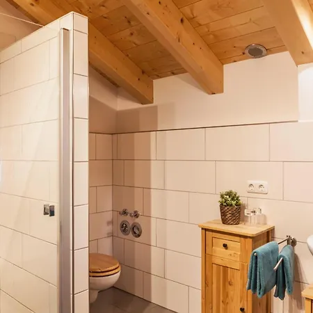 Huber Apartmán *